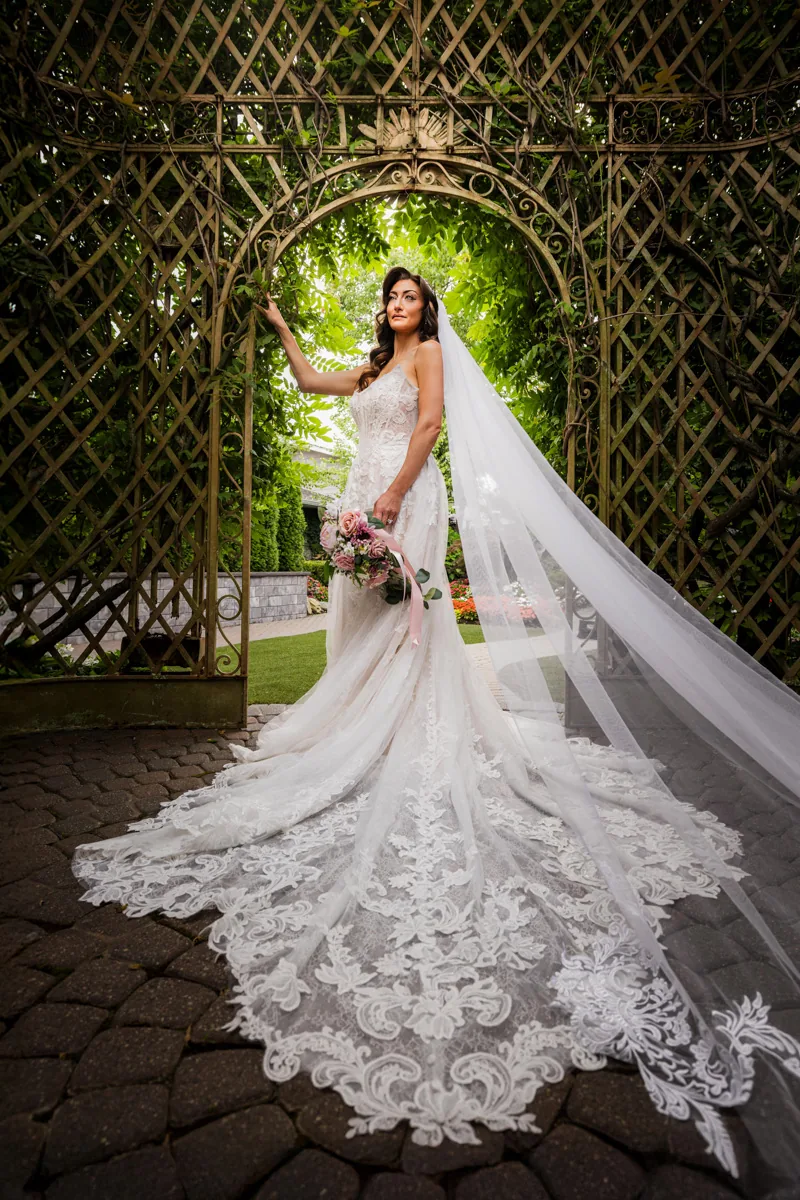 Elegant wedding couple portrait — George Pompilio Photography
