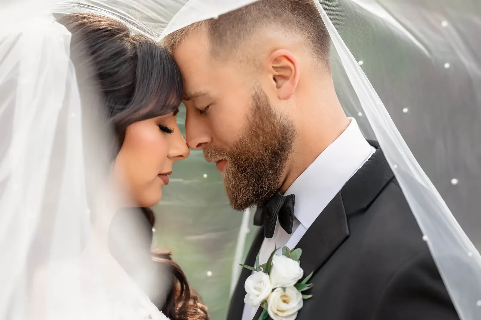 Closeup veil portrait at Estate at Florentine Gardens — George Pompilio Photography