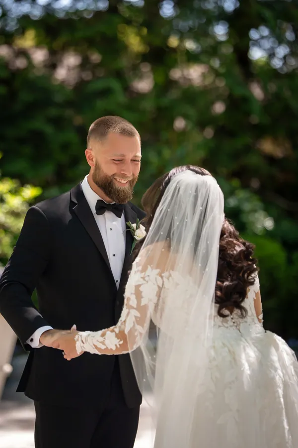 A real, in-between moment between the couple &mdash; George Pompilio Photography